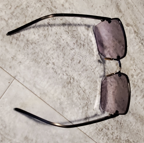Y2K DKNY purple gradient πΆ sunglasses π - Picture 3 of 10